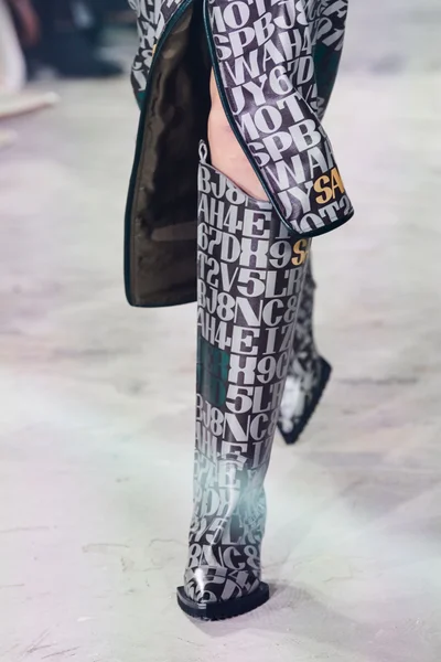 Look 84